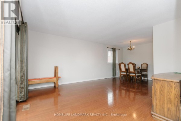 Kitchen - 22 Blenheim Drive, Brampton, ON L6Z1H9 Photo 3