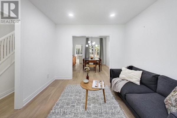 Dining room - 22 Connaught Avenue, Toronto, ON M4L2V9 Photo 2