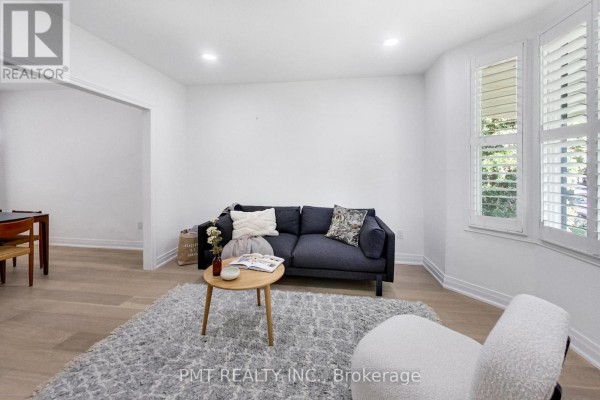 Kitchen - 22 Connaught Avenue, Toronto, ON M4L2V9 Photo 3