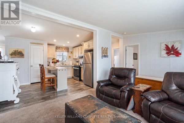 22 Copper Beech Drive, Haldimand, ON, photo 2