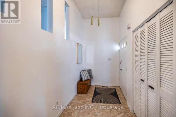 Bedroom 3 - 22 Deerpark Crescent, Clarington, ON L1C3M3 Photo 5