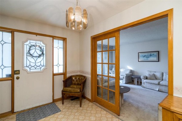 Eat in kitchen - 22 Foxmeadow Drive, Winnipeg, MB R3P1S5 Photo 3