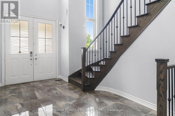 22 Gainsford Road, Brampton, ON, photo 2