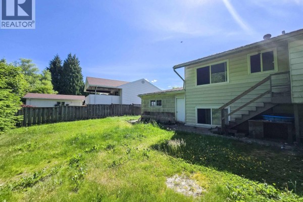 Living room - 22 Gannet Crescent, Kitimat, BC V8C1P3 Photo 2