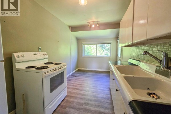 Bedroom 3 - 22 Gannet Crescent, Kitimat, BC V8C1P3 Photo 4