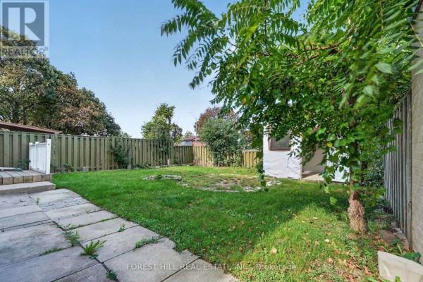 22 Grand Valley Drive, Brampton, ON, photo 3