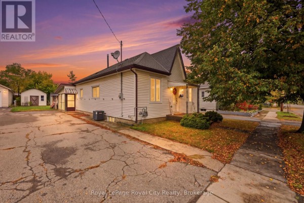 22 Hill Avenue, Brantford