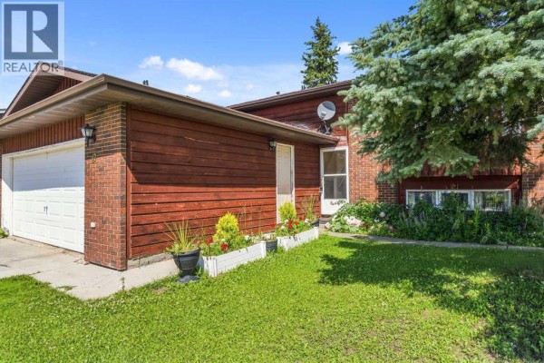 Bedroom - 22 Hillside Avenue, Swan Hills, AB T0G2C0 Photo 5