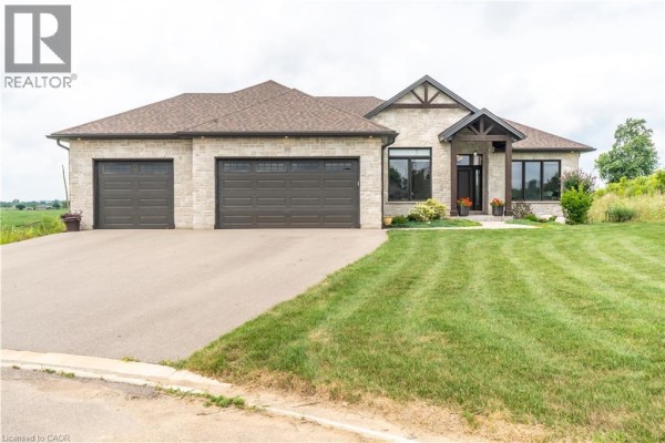 22 Hudson Drive, Brantford, ON, photo 2