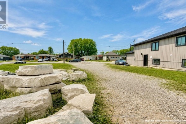 22 Huron Street, Welland, ON, photo 3