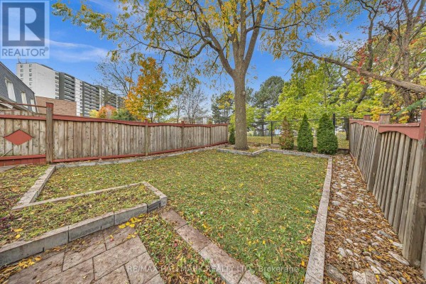 22 Jeremiah Lane, Toronto, ON M1J0A4 Photo 4