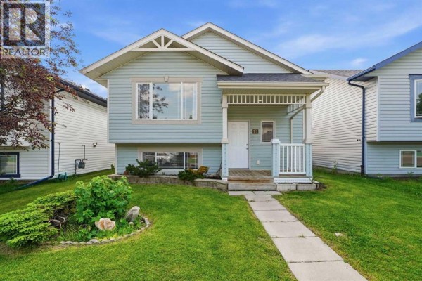 22 Lanterman Close, Red Deer, AB, photo 3