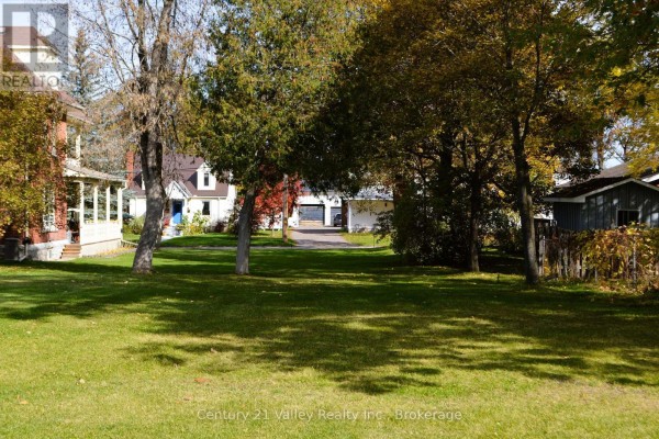 22 Lorne Street N, Renfrew, ON K7V1K9 Photo 5