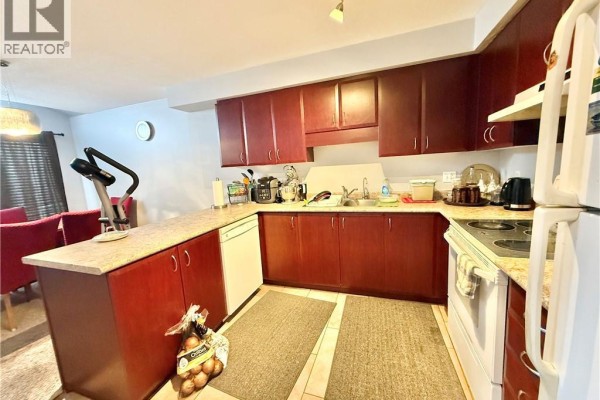 3pc Bathroom - 22 Madeleine Street, Kitchener, ON N2R1V5 Photo 2