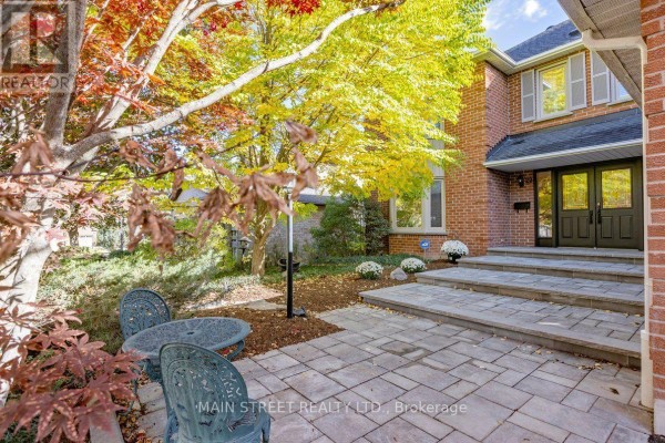 22 Mcclenny Drive N, Aurora