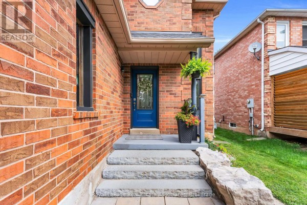 Office - 22 Mccullough Crescent, Halton Hills, ON L7G5N5 Photo 3
