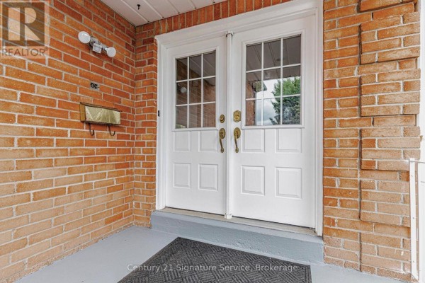 Family room - 22 Merganser Crescent, Brampton, ON L6W4E8 Photo 4