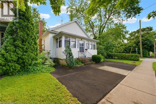 22 Mildred Avenue, St  Catharines, ON, photo 3