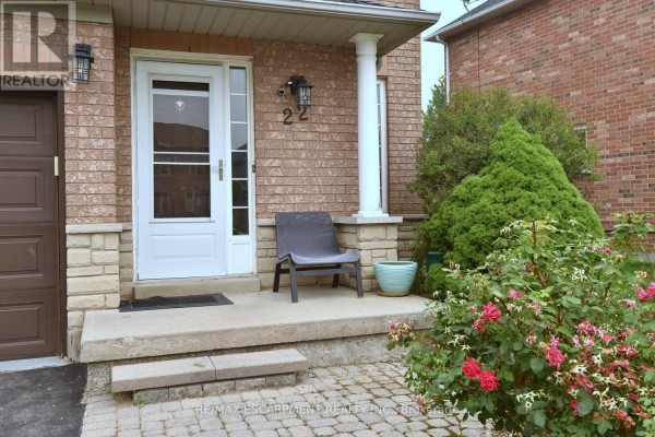 22 Moore Crescent, Hamilton, ON, photo 3