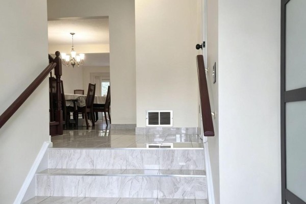 22 O'halloran Crescent, Toronto, ON, photo 3