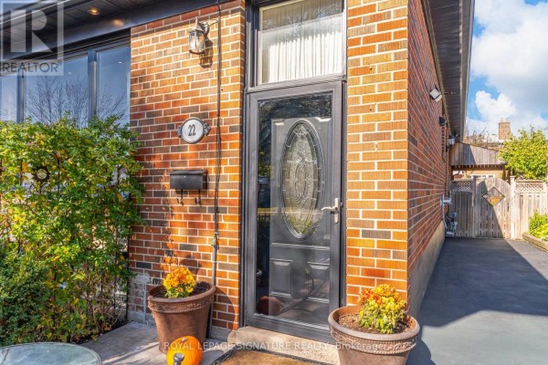 Bedroom 2 - 22 Painswick Crescent, Toronto, ON M2J3M6 Photo 5