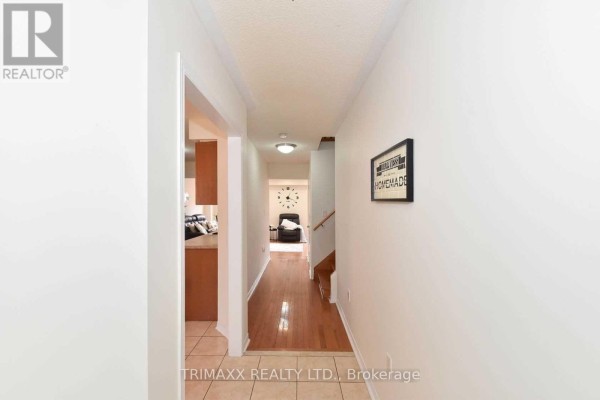 22 Quailvalley Drive, Brampton, ON L6R0N4 Photo 3