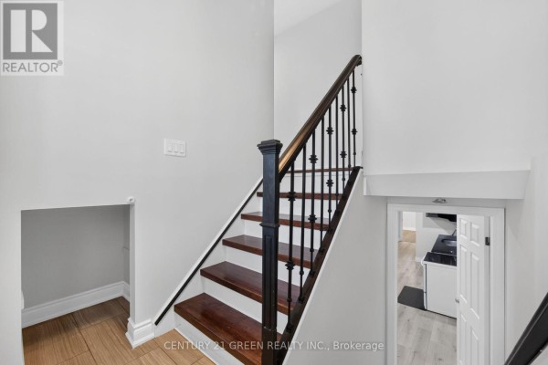22 Quaker Crescent, Hamilton, ON, photo 2