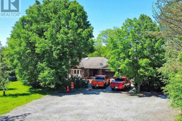 22 Ratcliff Road, Whitchurch Stouffville, ON L4A7X5 Photo 2