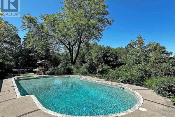 22 Ratcliff Road, Whitchurch Stouffville, ON L4A7X5 Photo 3