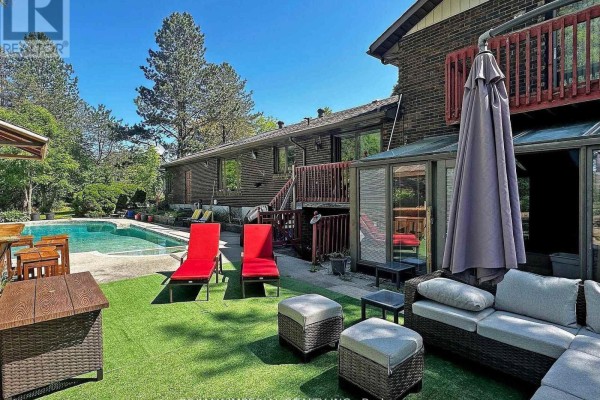 22 Ratcliff Road, Whitchurch Stouffville, ON L4A7X5 Photo 4