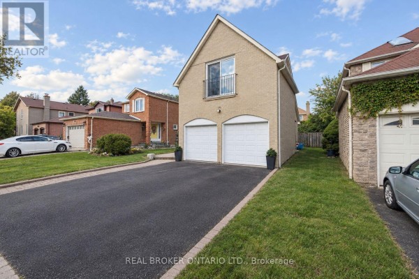 22 Ravenscroft Road, Ajax, ON L1T1V6 Photo 3