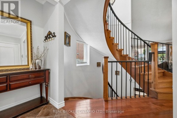22 Ravenscroft Road, Ajax, ON L1T1V6 Photo 5