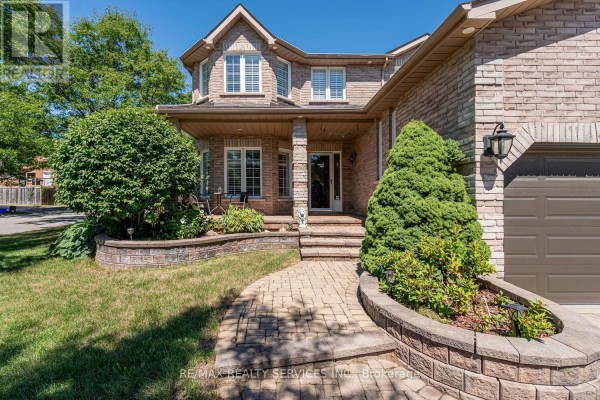 Family room - 22 Sovereign's Gate, Barrie, ON L4N0K7 Photo 4
