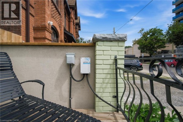 4pc Bathroom - 22 Spring Street, Hamilton, ON L8N2N9 Photo 4