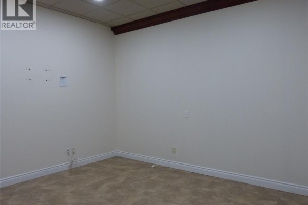 22 Talbot West Unit# 2nd Level, Leamington, ON N8H3A6 Photo 5