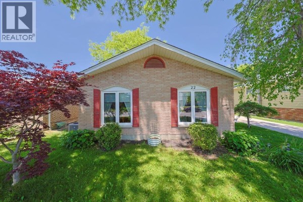 22 Turner Drive, Sarnia, ON, photo 2