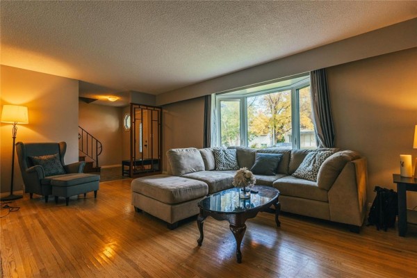 Bedroom - 22 Valley View Drive, Winnipeg, MB R2Y0R6 Photo 5