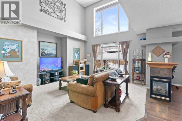 Kitchen - 22 Westfall Drive, Okotoks, AB T1S0K1 Photo 3