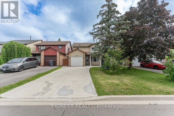 22 Wolverton Crescent, Brampton, ON, photo 2