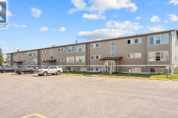 220, 101 Big Hill Way Se, Airdrie, AB, photo 3