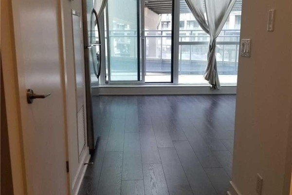 220 - 169 Fort York Boulevard, Toronto, ON M5V0C8 Photo 5