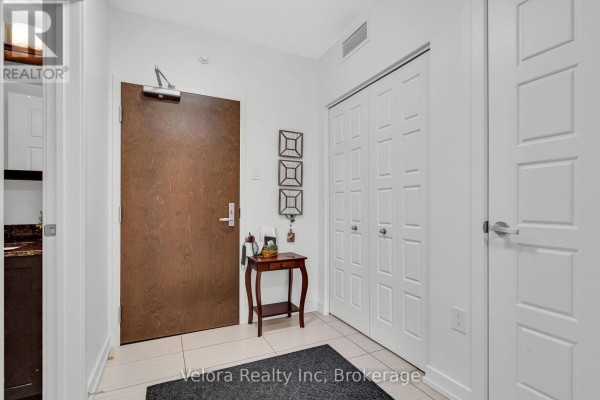 220 - 316 Bruyere Street, Ottawa, ON K1N0C3 Photo 4