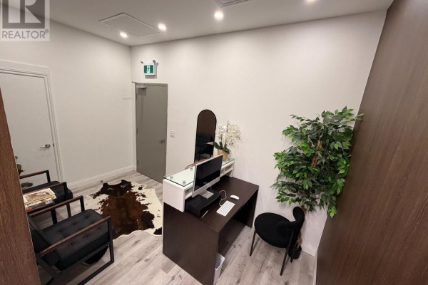 220 - 3465 Platinum Road, Mississauga, ON L5M2S1 Photo 2