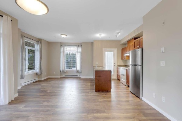 220 13277 108 Avenue, Surrey, BC V3T0A9 Photo 3