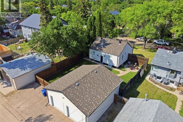 4pc Bathroom - 220 3rd Street E, Saskatoon, SK S7H1L3 Photo 3