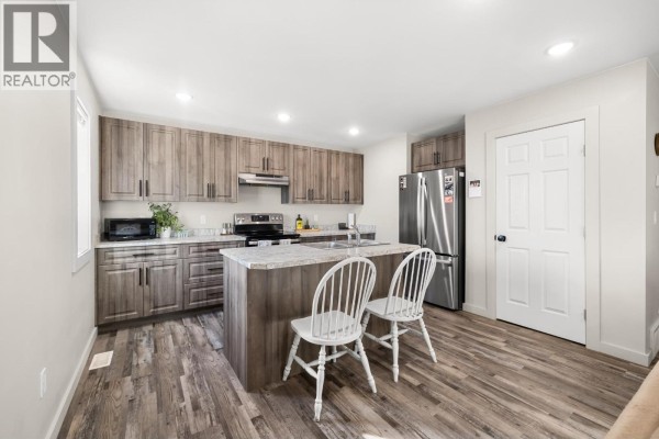 Kitchen - 220 6th Avenue N, Creston, BC V0B1G3 Photo 5