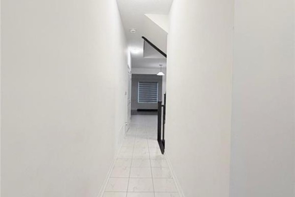 2pc Bathroom - 220 Broadacre Drive, Kitchener, ON N2R0S6 Photo 4