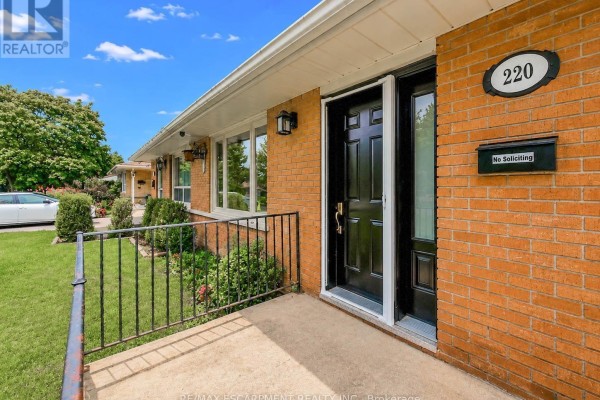 220 Cairn Street, London South, ON, photo 3