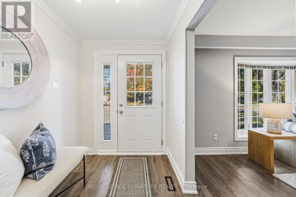 220 Chebucto Drive, Oakville, ON, photo 2