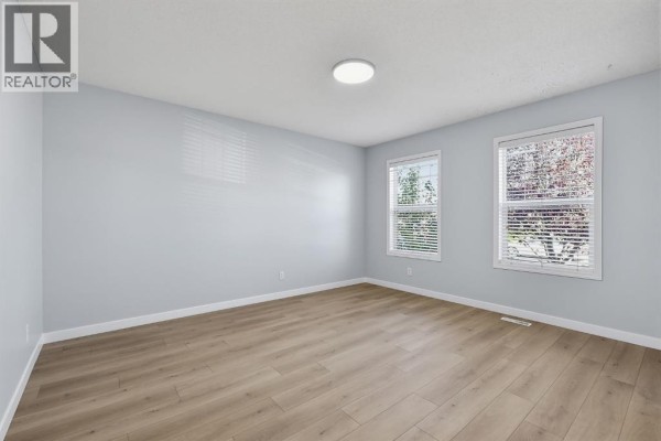 2pc Bathroom - 220 Covemeadow Road Ne, Calgary, AB T3K6E7 Photo 4
